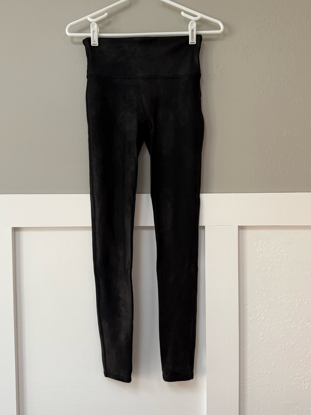 SPANX SPANXshape Faux Leather
Leggings in Black